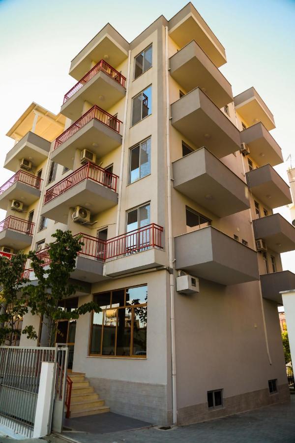 Vila Namiku Hotel Durres Exterior photo