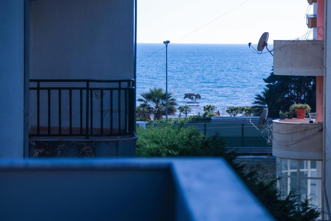 Vila Namiku Hotel Durres Exterior photo