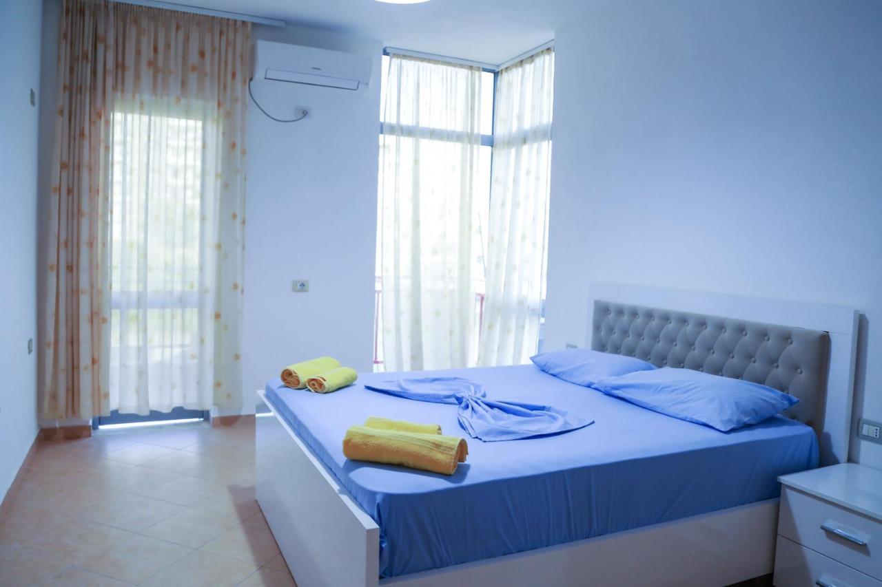 Vila Namiku Hotel Durres Exterior photo