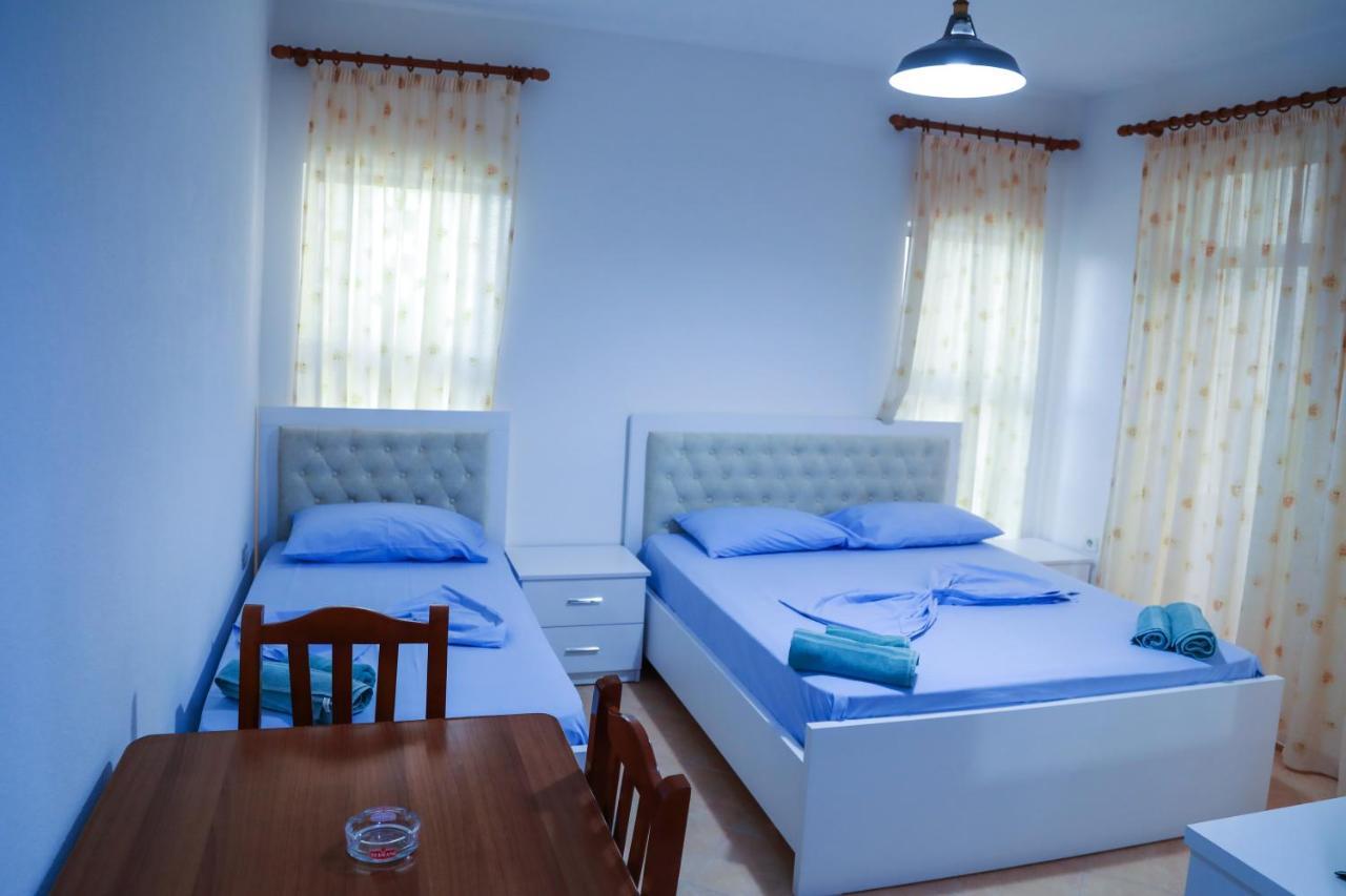 Vila Namiku Hotel Durres Exterior photo