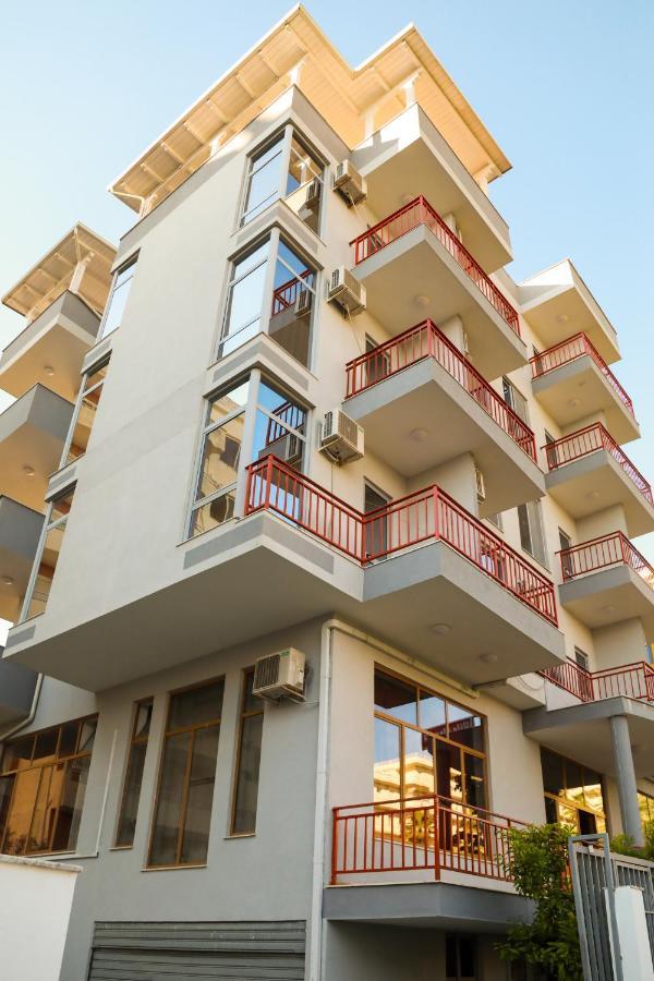 Vila Namiku Hotel Durres Exterior photo