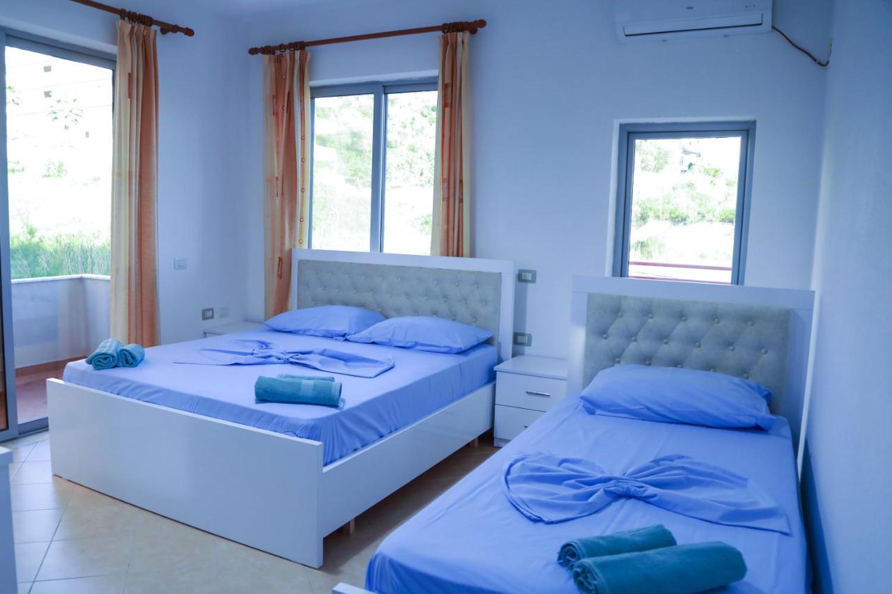 Vila Namiku Hotel Durres Exterior photo