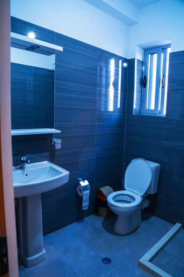 Vila Namiku Hotel Durres Exterior photo