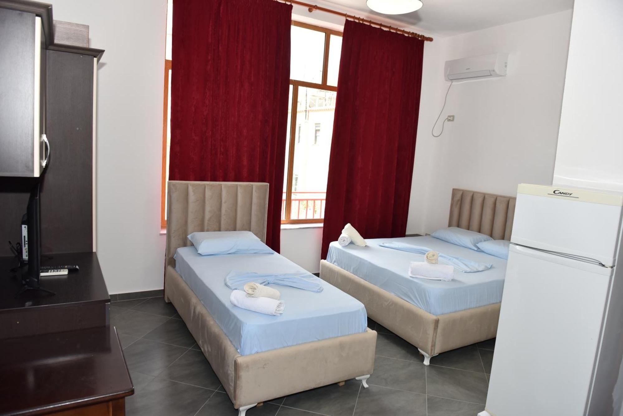 Vila Namiku Hotel Durres Exterior photo