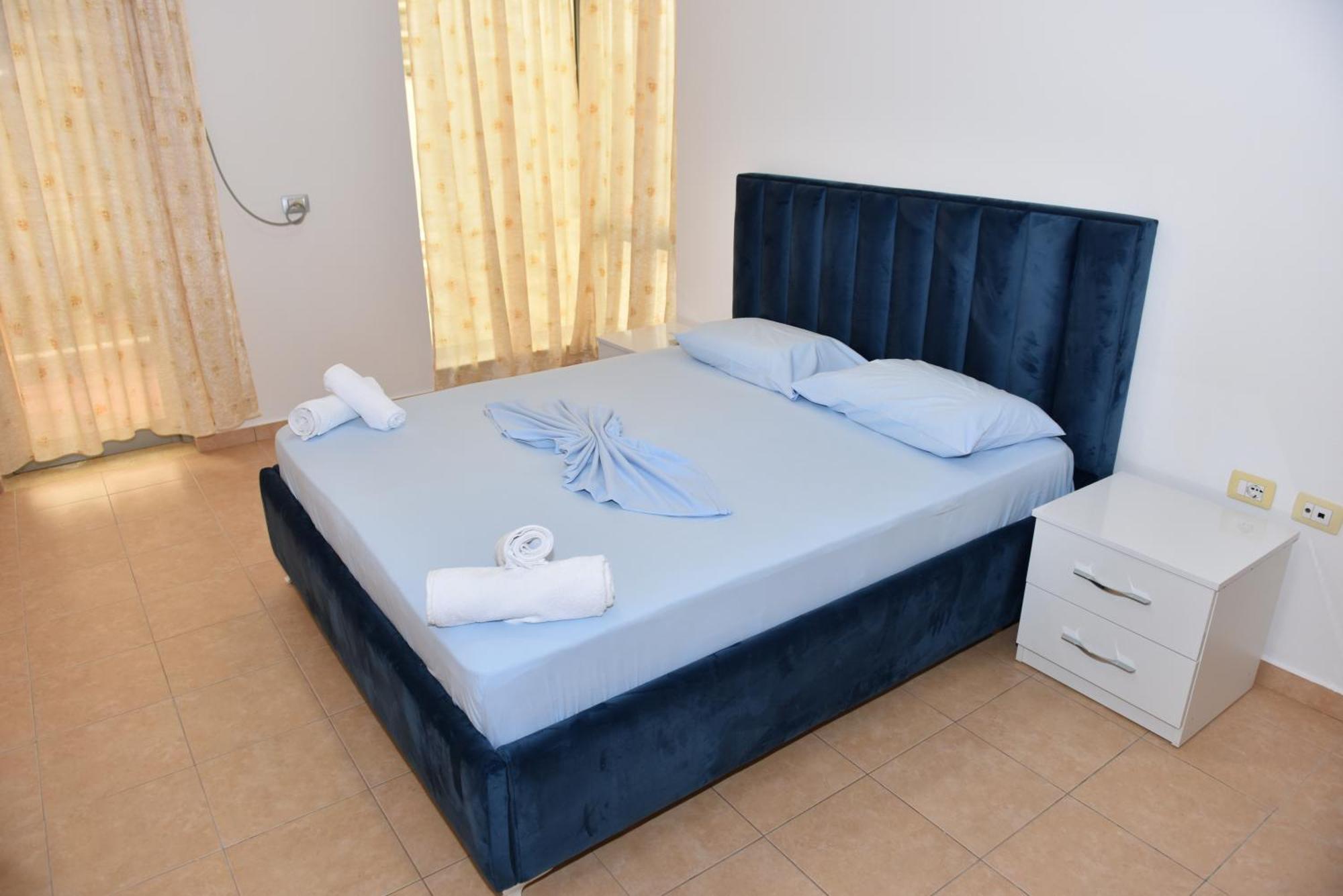 Vila Namiku Hotel Durres Exterior photo