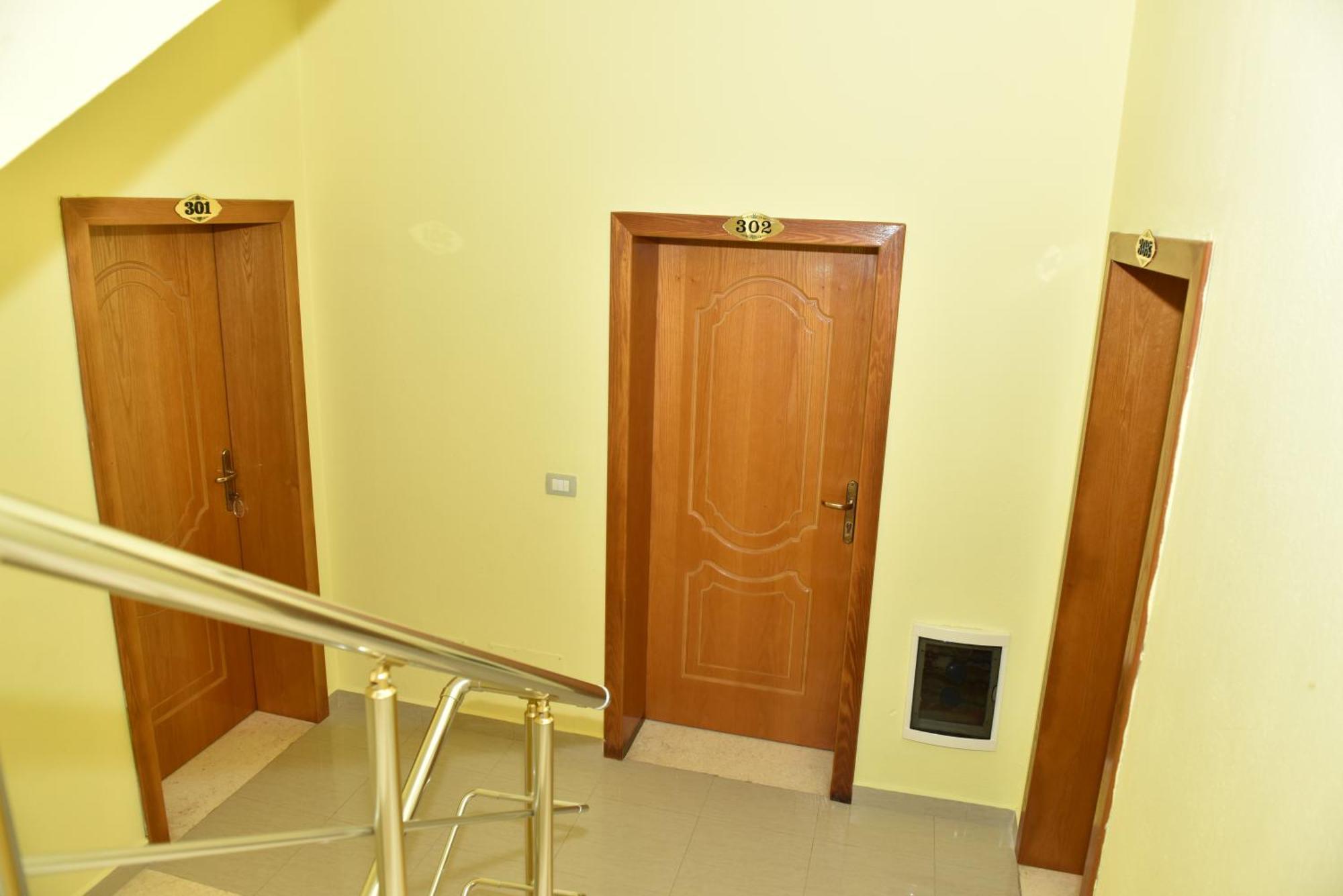 Vila Namiku Hotel Durres Exterior photo