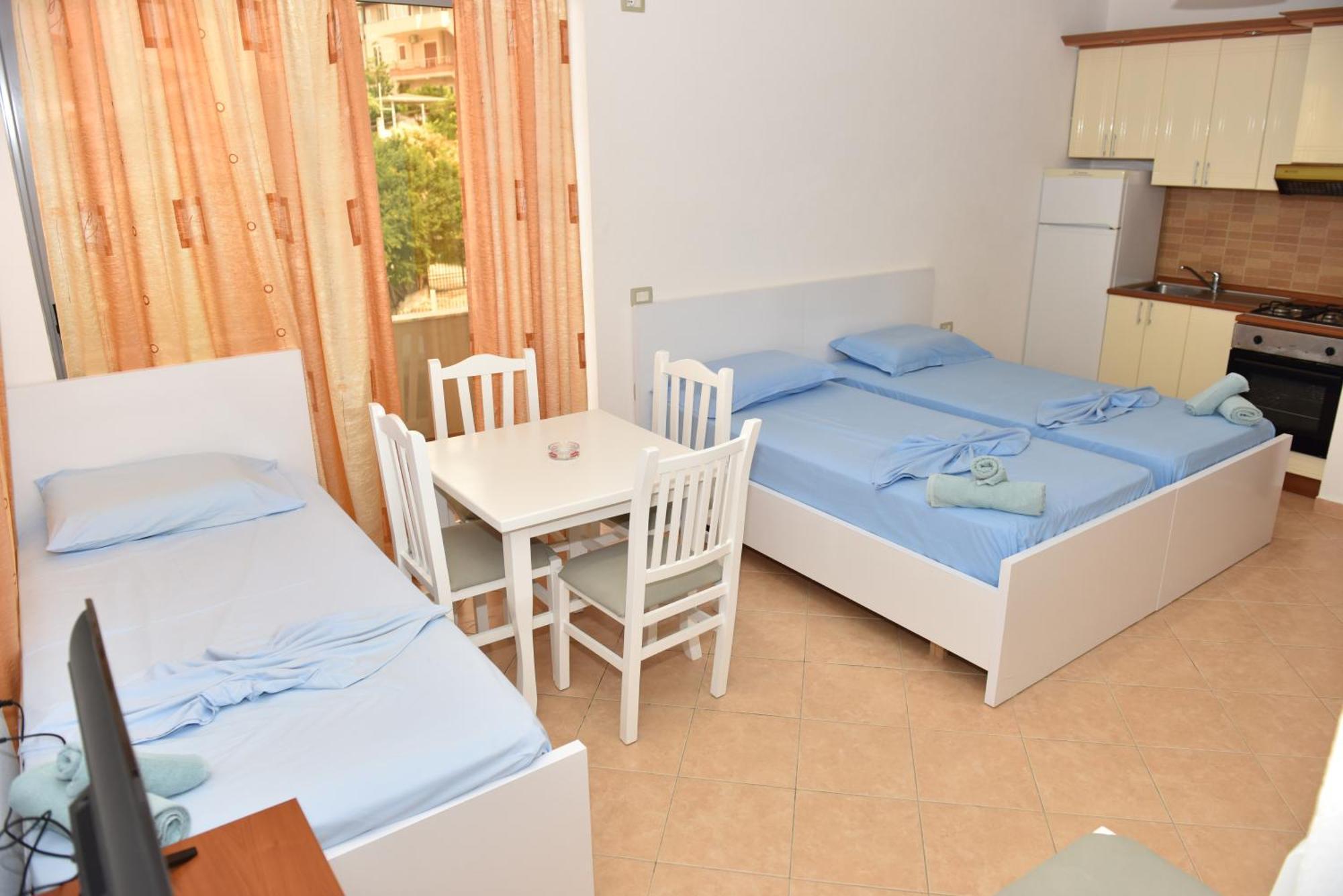Vila Namiku Hotel Durres Exterior photo