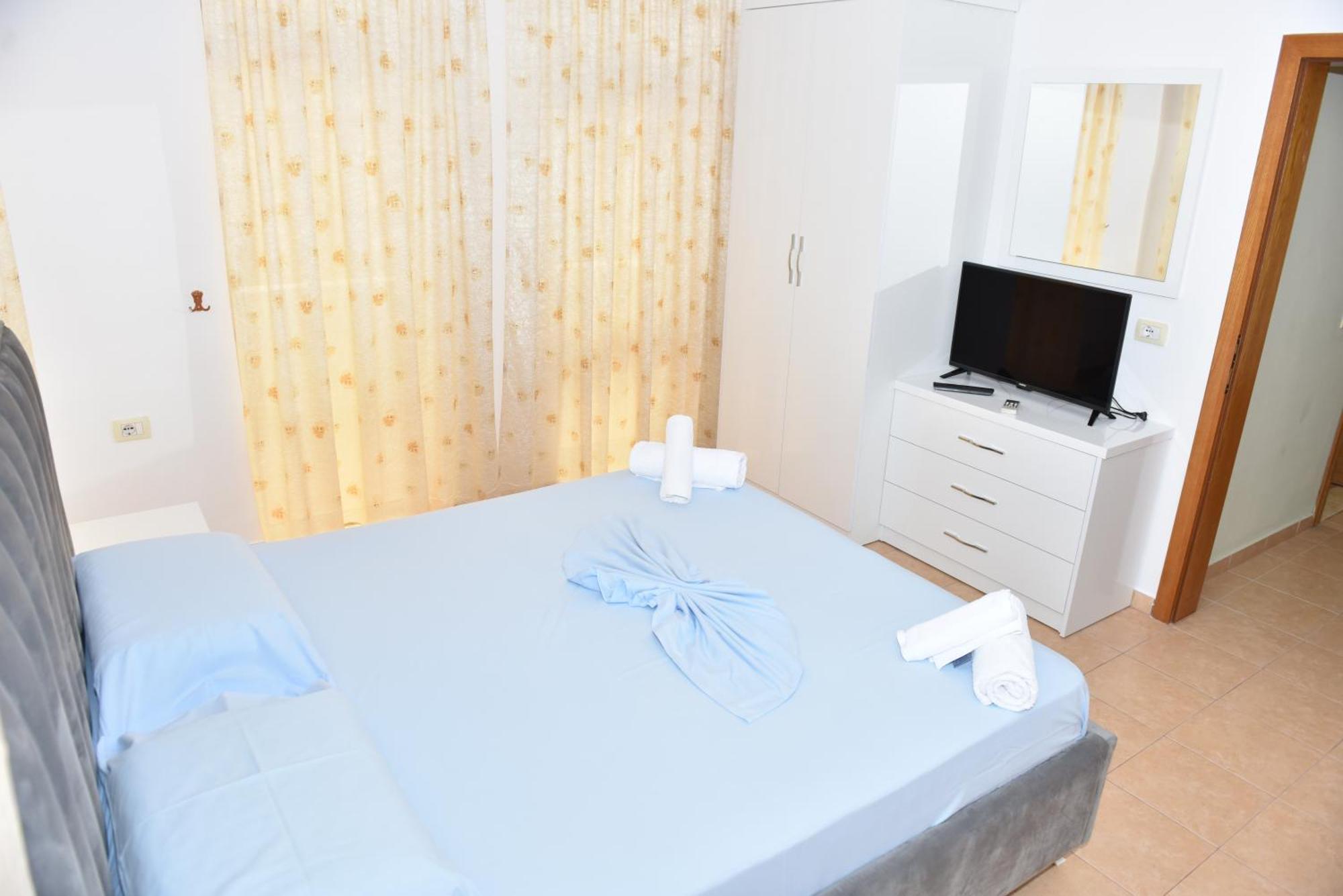 Vila Namiku Hotel Durres Exterior photo