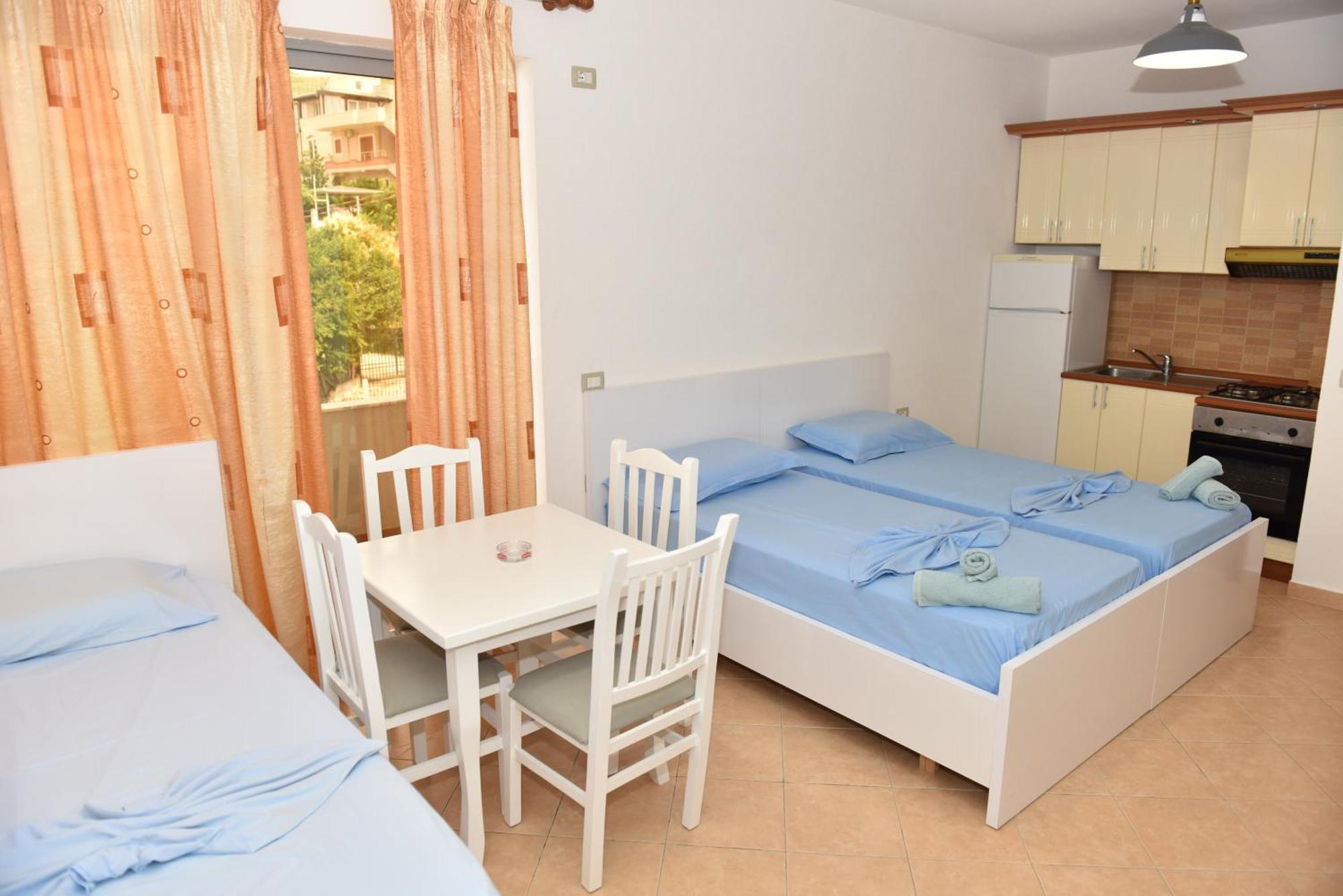 Vila Namiku Hotel Durres Exterior photo