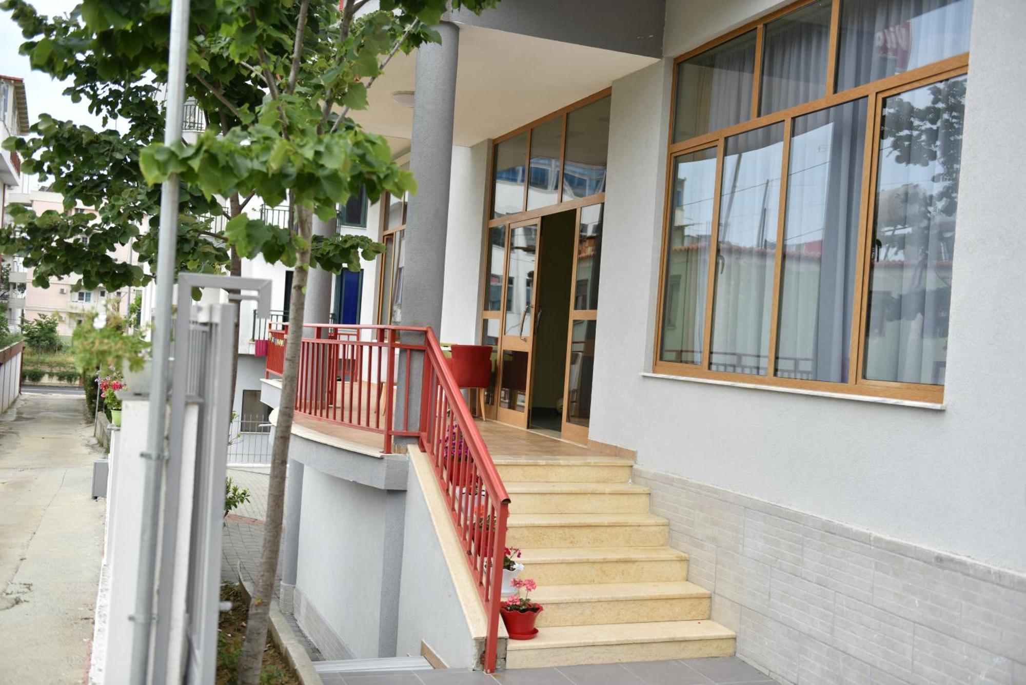 Vila Namiku Hotel Durres Exterior photo